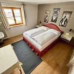 Hostal Lech Hostel *