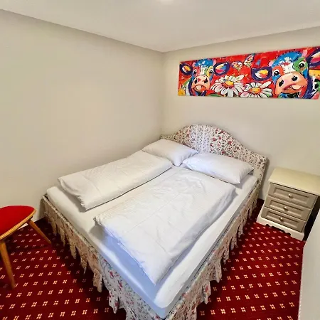 Lech Hostel ホステル レッヒ