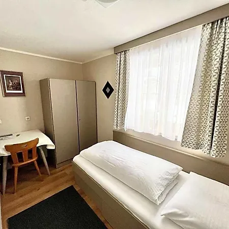 Хостел Lech Hostel