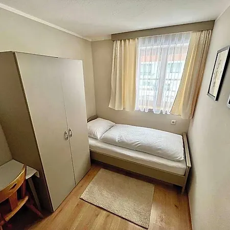 Хостел Lech Hostel